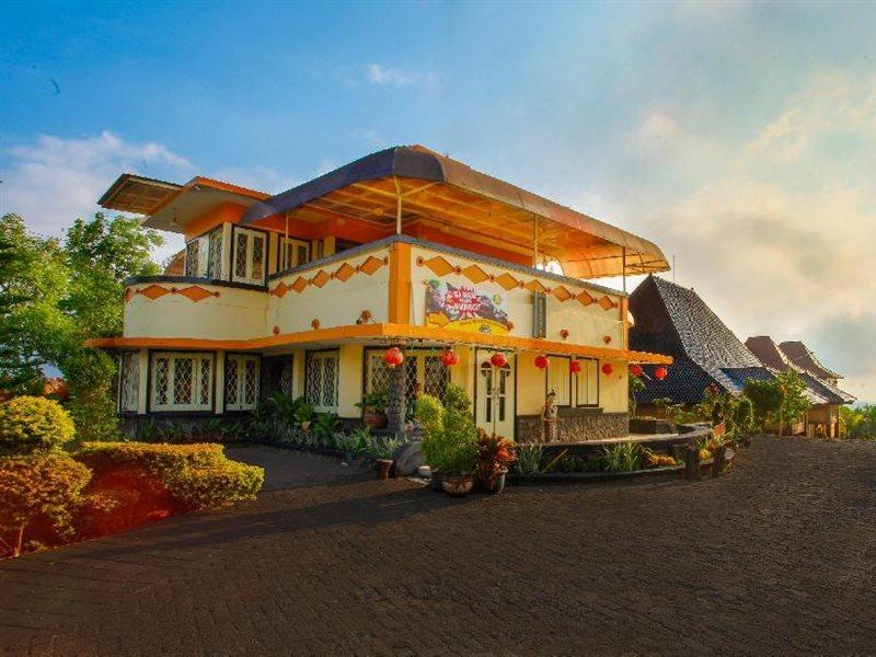 Ciptaningati Hotel Batu  Exterior foto