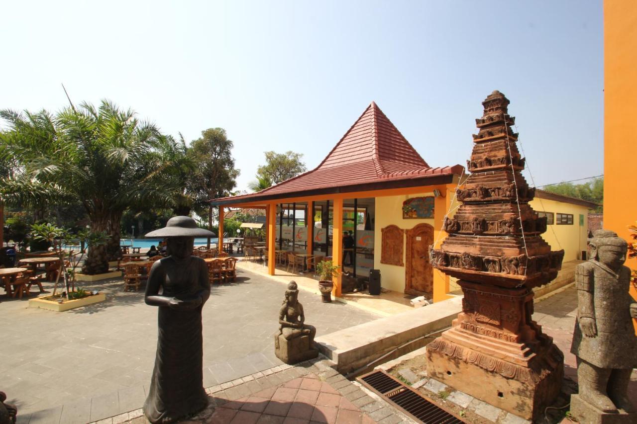 Ciptaningati Hotel Batu  Exterior foto