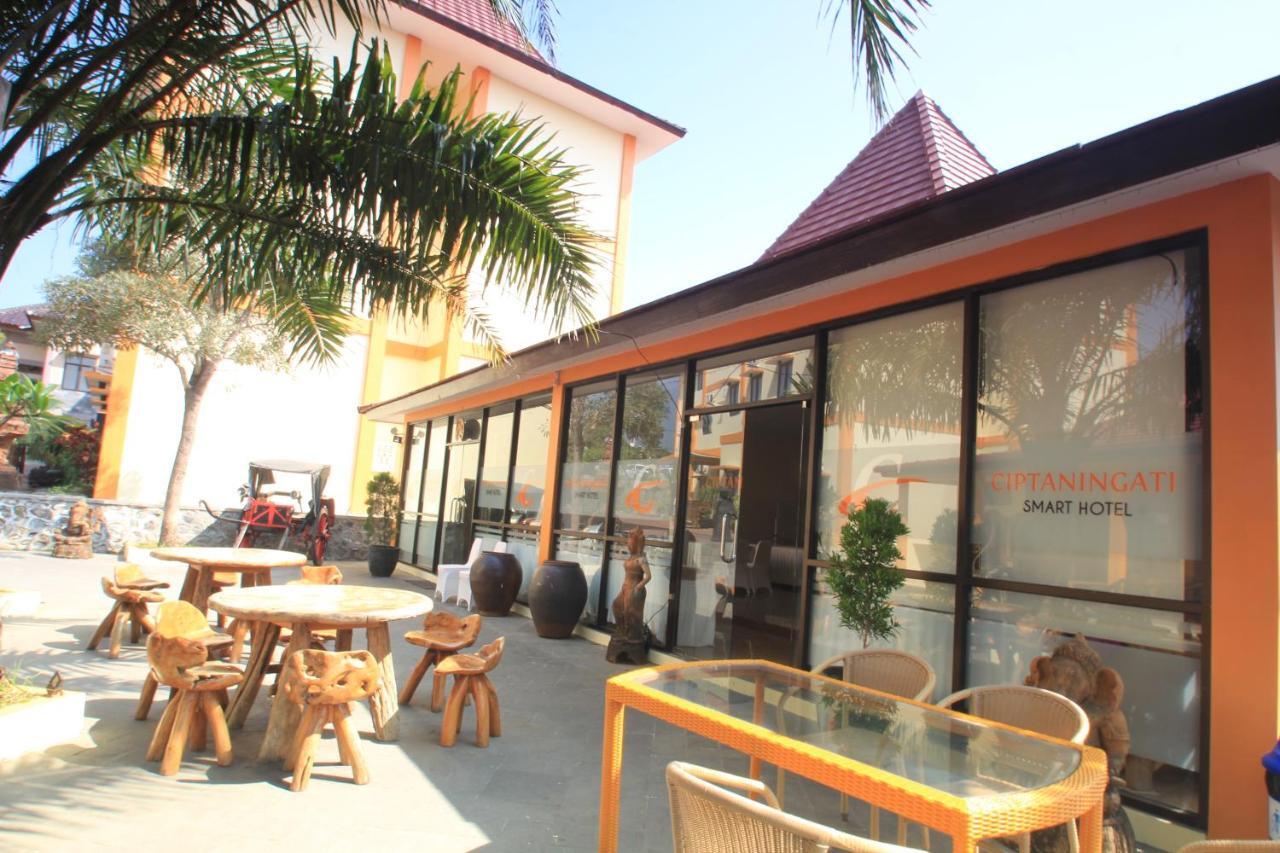 Ciptaningati Hotel Batu  Exterior foto