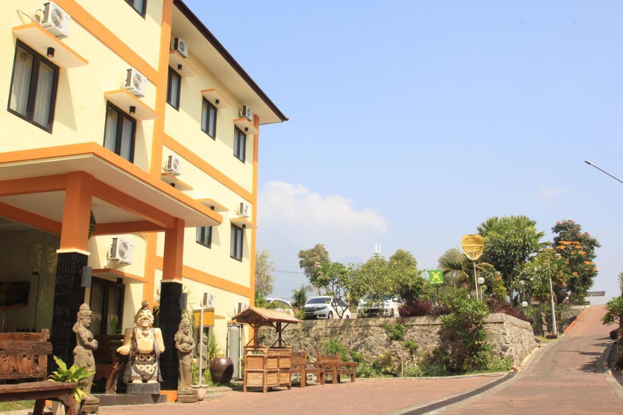 Ciptaningati Hotel Batu  Exterior foto