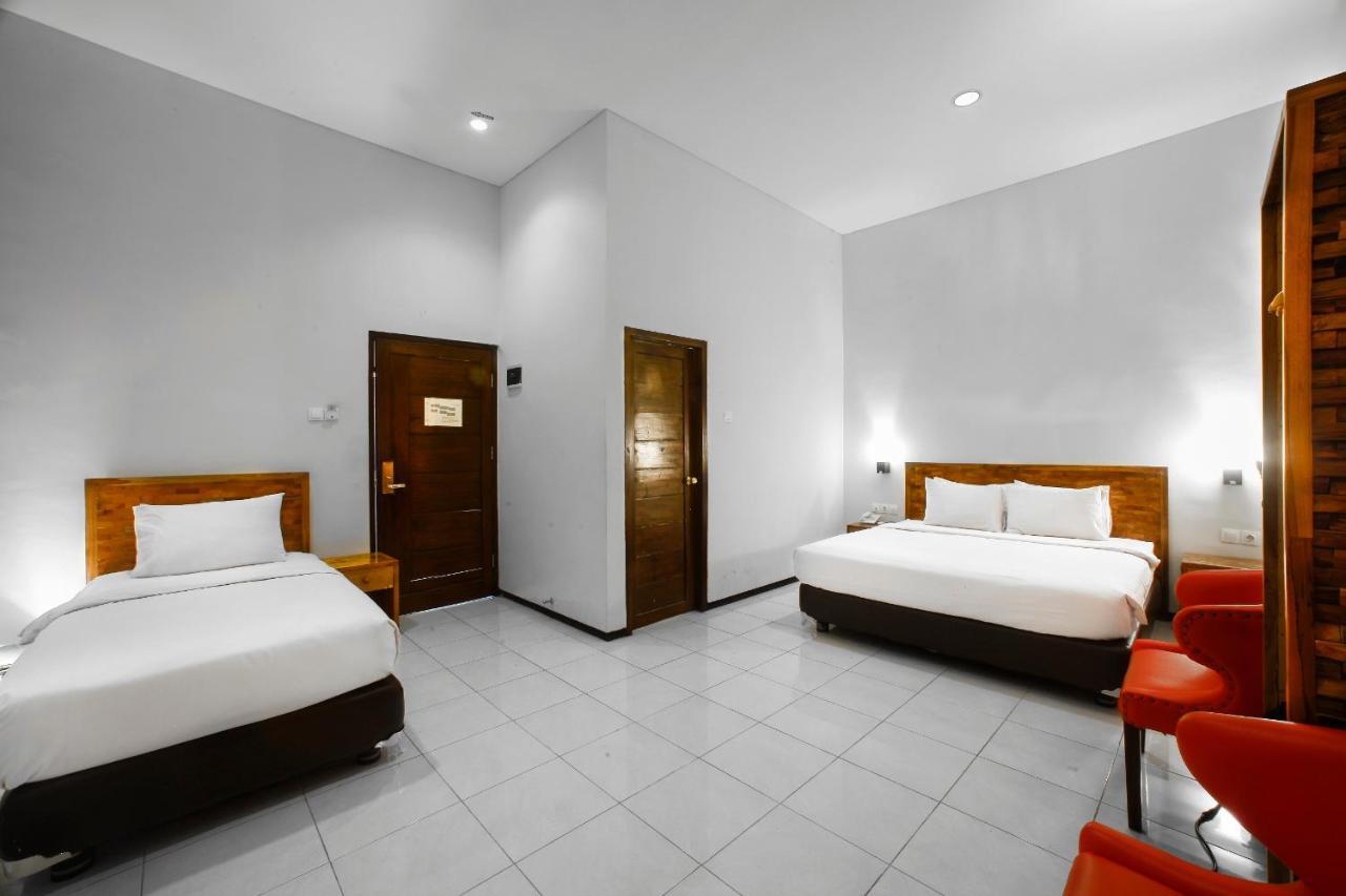 Ciptaningati Hotel Batu  Exterior foto