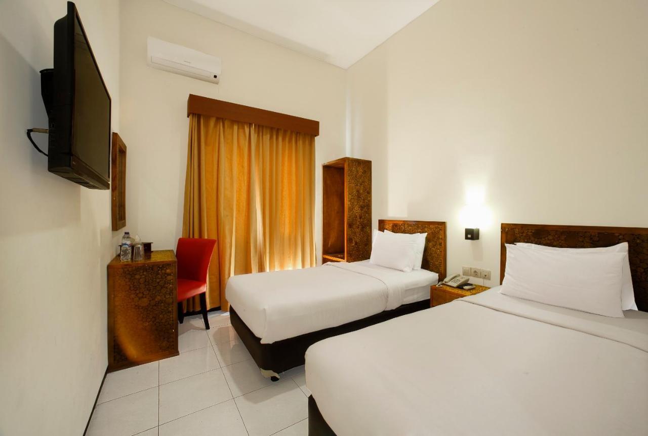 Ciptaningati Hotel Batu  Exterior foto